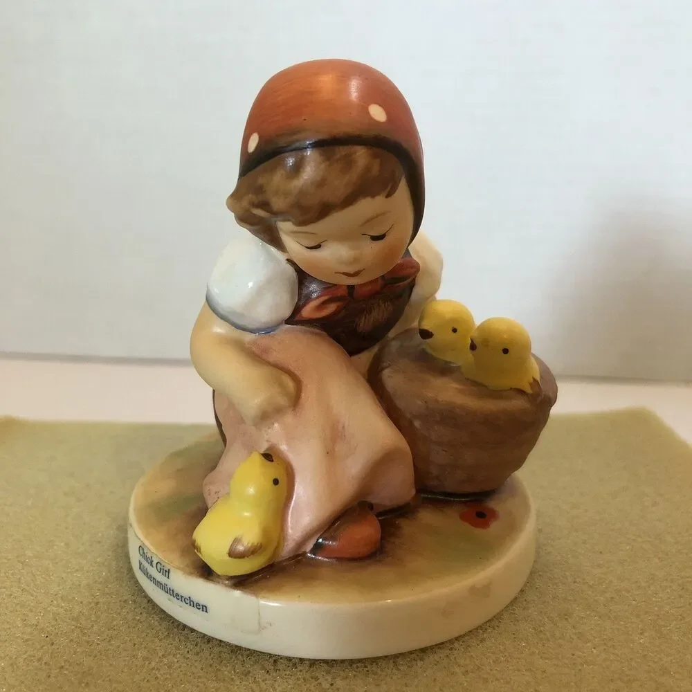 Vintage Hummel Goebel Figurine 